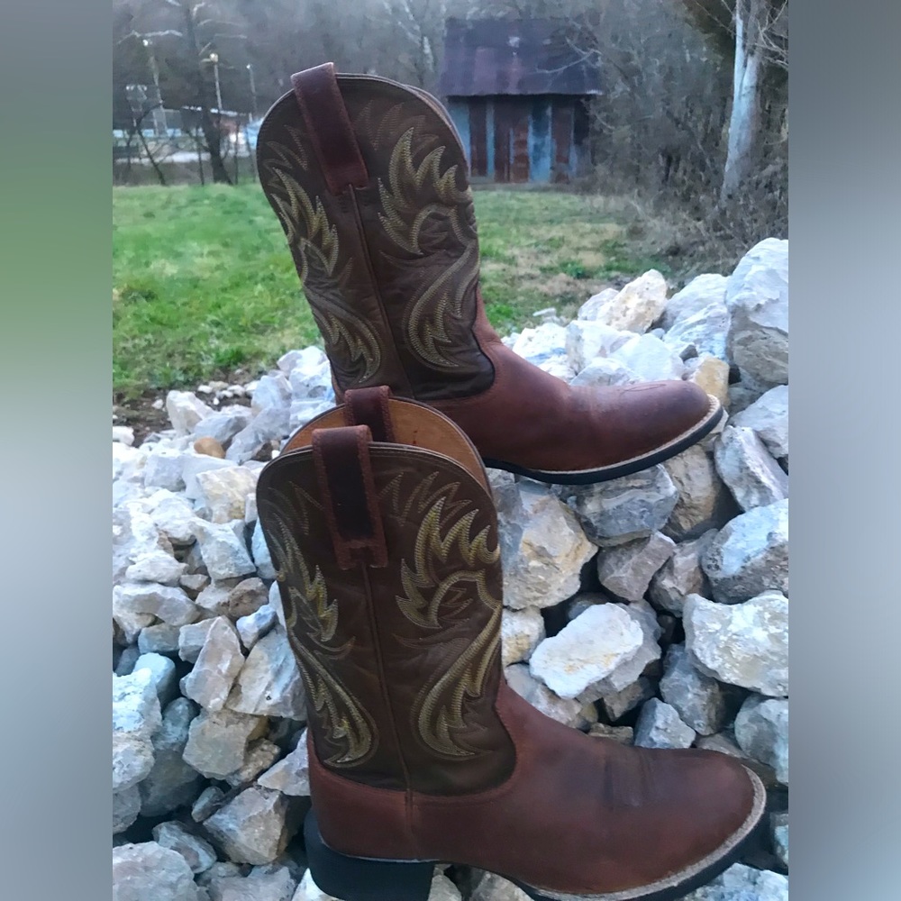 ARIAT women’s western boots, size: 7 1/2 D style no. 10010287 - Picture 15 of 16
